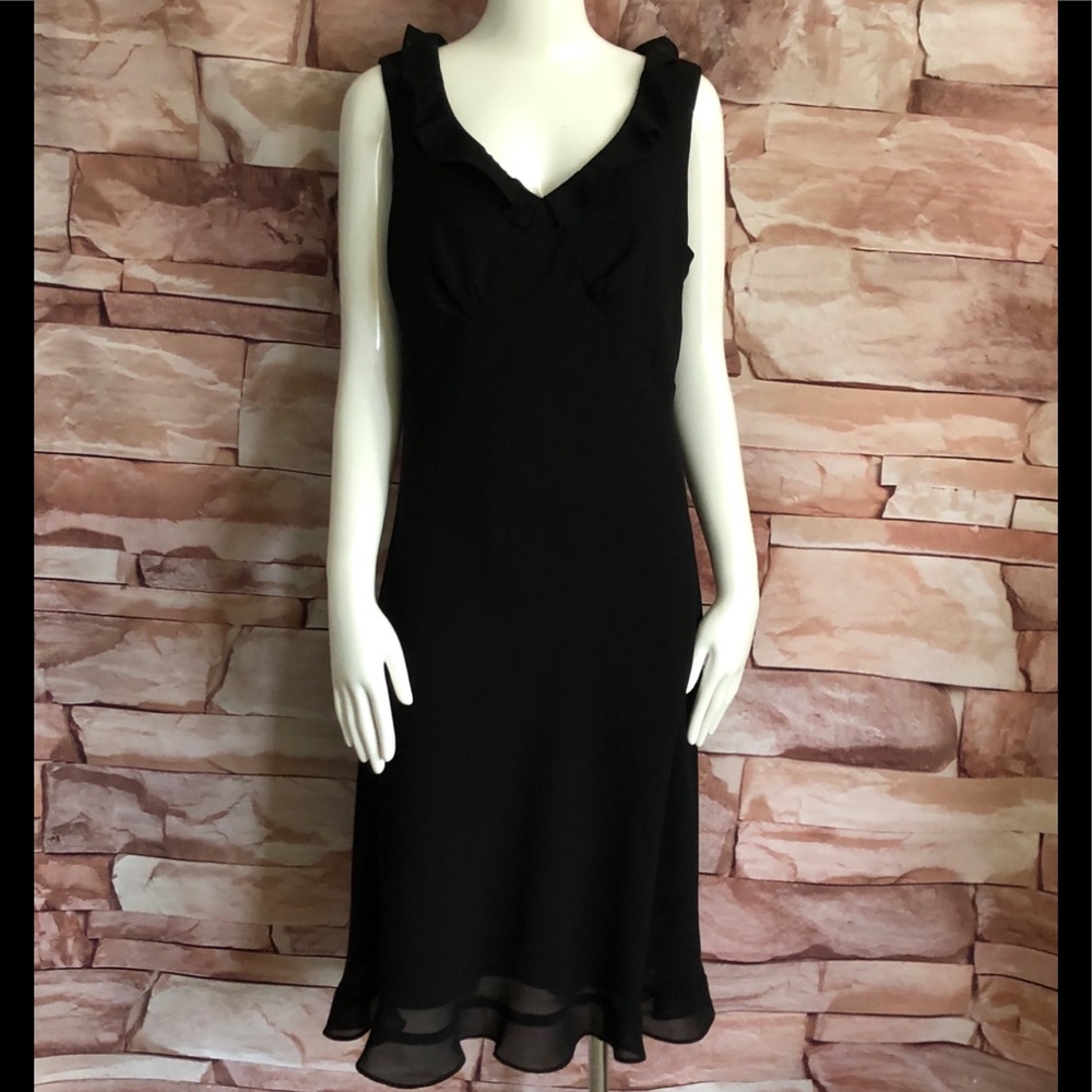 Sheri Martin woman Dress size 12